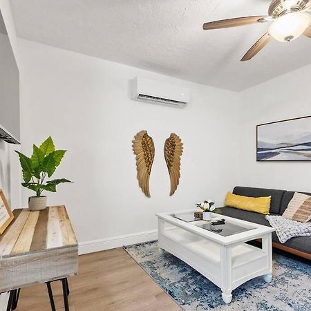 Intimate Casita Mia Minutes Away From Airport, Calle 8, Brickell, Coral Gables, The Beach And More! Μαϊάμι Εξωτερικό φωτογραφία