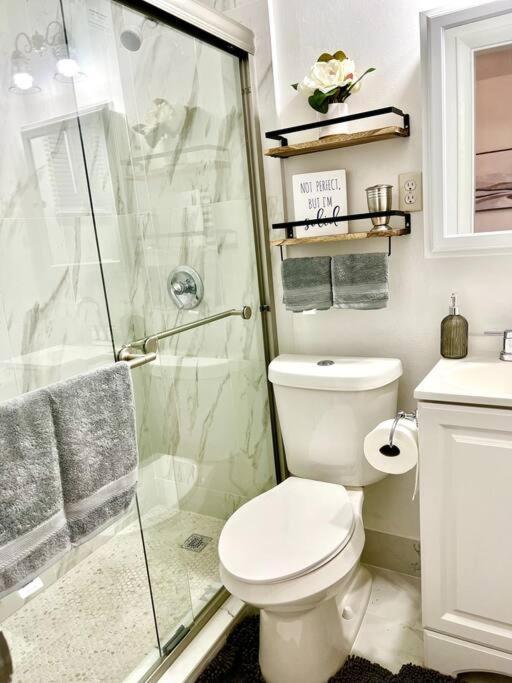 Intimate Casita Mia Minutes Away From Airport, Calle 8, Brickell, Coral Gables, The Beach And More! Μαϊάμι Εξωτερικό φωτογραφία