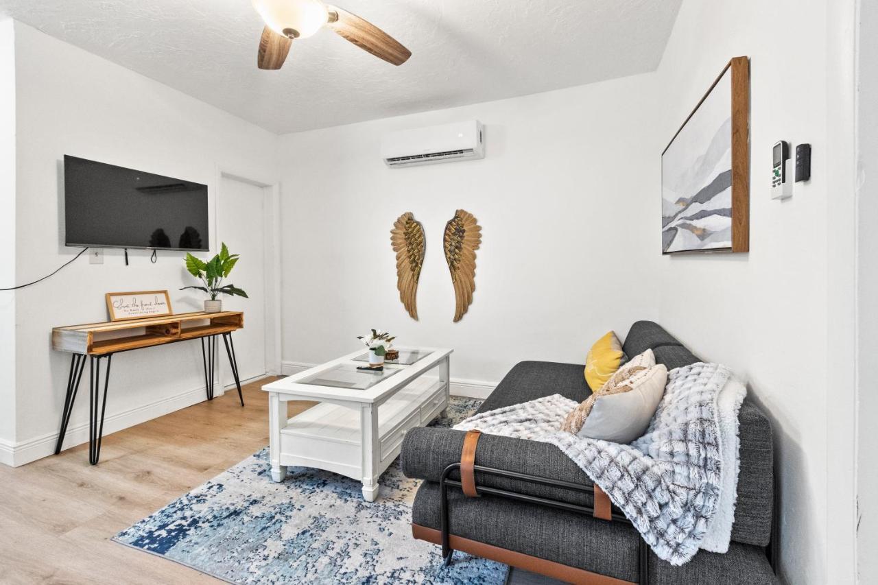 Intimate Casita Mia Minutes Away From Airport, Calle 8, Brickell, Coral Gables, The Beach And More! Μαϊάμι Εξωτερικό φωτογραφία
