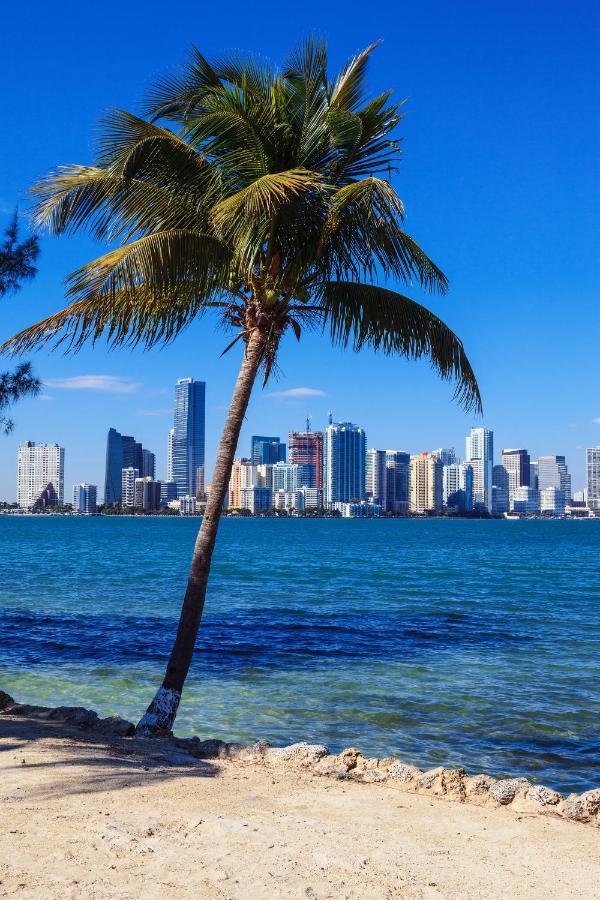 Intimate Casita Mia Minutes Away From Airport, Calle 8, Brickell, Coral Gables, The Beach And More! Μαϊάμι Εξωτερικό φωτογραφία